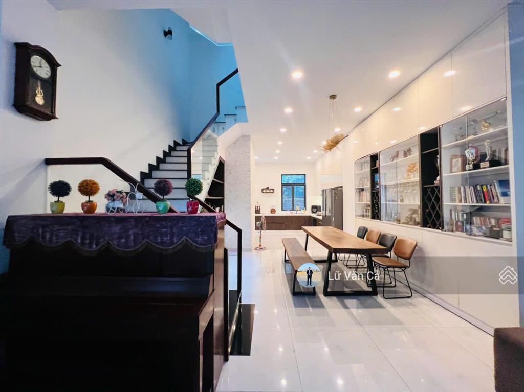 Cho thuê nhà phố full nội đầy đầy đủ 4 phòng ngủ dt 5x20m 3 lầu, tại kđt lakeview city giá 35 triệu