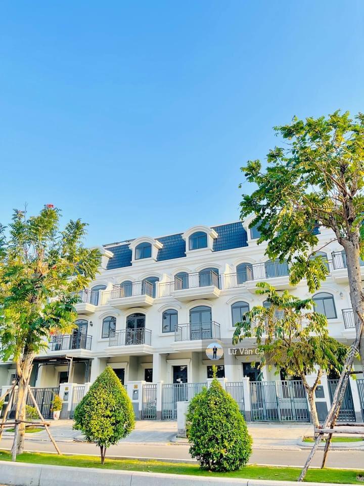 Cho thuê nhà phố full nội đầy đầy đủ 4 phòng ngủ dt 5x20m 3 lầu, tại kđt lakeview city giá 35 triệu