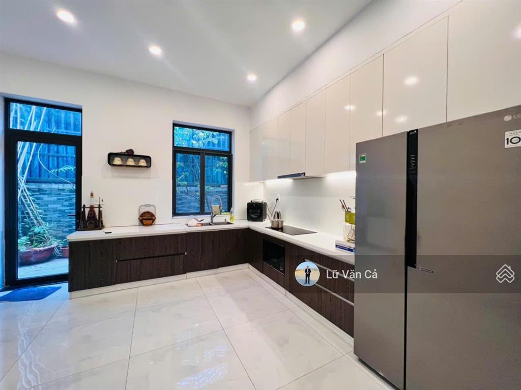 Cho thuê nhà phố full nội đầy đầy đủ 4 phòng ngủ dt 5x20m 3 lầu, tại kđt lakeview city giá 35 triệu