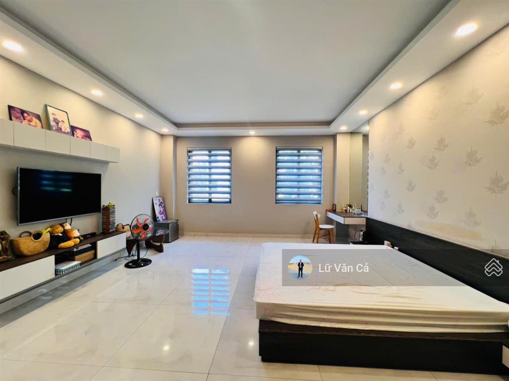 Cho thuê nhà phố full nội đầy đầy đủ 4 phòng ngủ dt 5x20m 3 lầu, tại kđt lakeview city giá 35 triệu