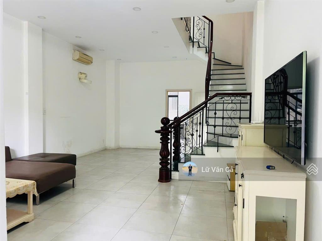 Lakeview city nhà phố cần cho thuê full nội thất, 4 phòng ngủ dt 5x20m, 1 trệt 3 lầu giá thuê 28tr