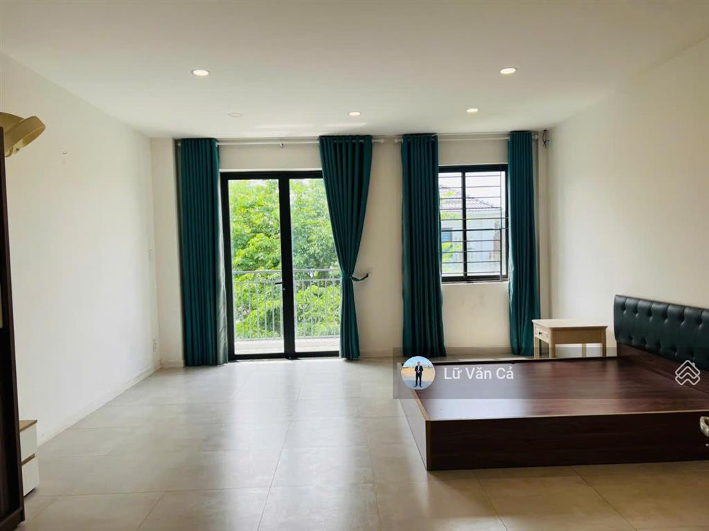 Lakeview city nhà phố cần cho thuê full nội thất, 4 phòng ngủ dt 5x20m, 1 trệt 3 lầu giá thuê 28tr