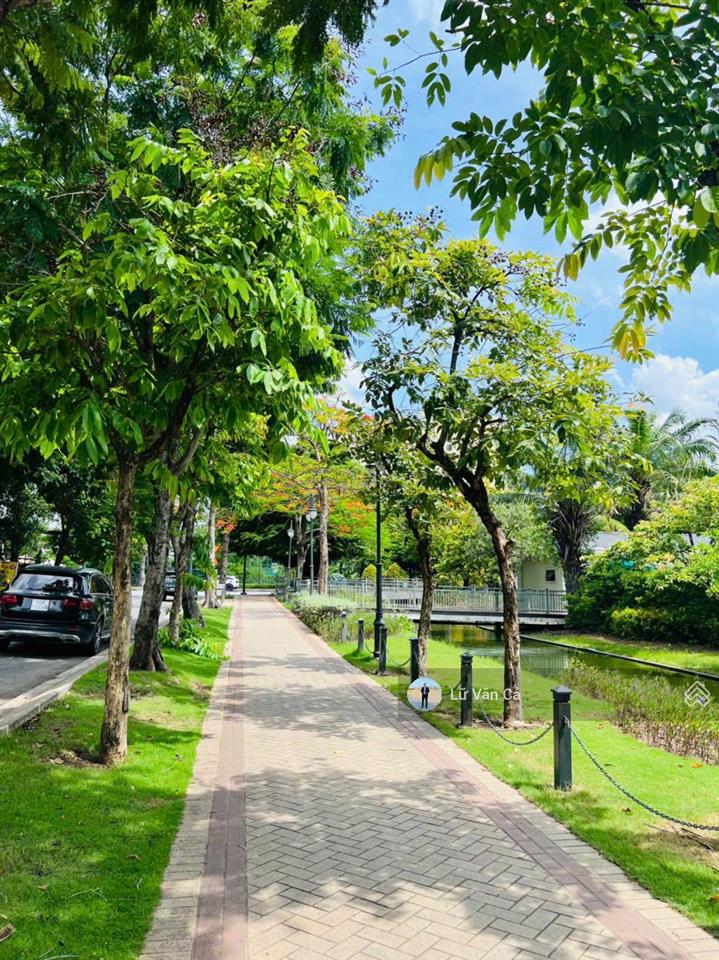 Lakeview city nhà phố cần cho thuê full nội thất, 4 phòng ngủ dt 5x20m, 1 trệt 3 lầu giá thuê 28tr