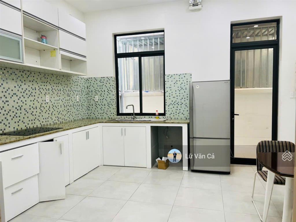 Lakeview city nhà phố cần cho thuê full nội thất, 4 phòng ngủ dt 5x20m, 1 trệt 3 lầu giá thuê 28tr