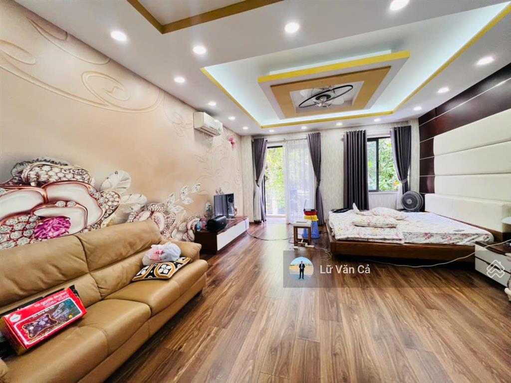 Cần bán nhanh nhà phố sân vườn lakeview city dt 7x20m 3 lầu nhà hoàn thiện full đầy đủ nội thất