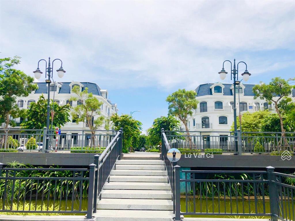 Nhà phố lakeview city full nội thất cao cấp dt 5x20m 5 phòng ngủ giá thuê 34 tr/th  0907 860 ***