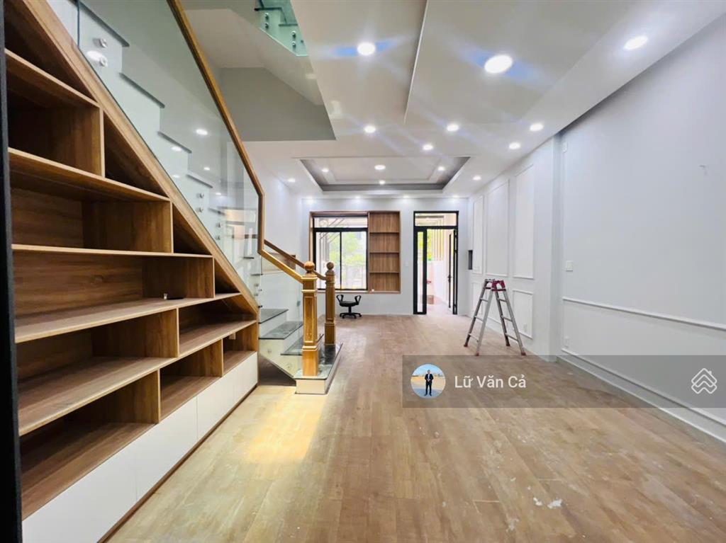 Hót nhà phố lakeview city hoàn thiện mới đẹp cho thuê giá 29 tr dt 5x20m 4 phòng ngủ dọn vô ở ngay
