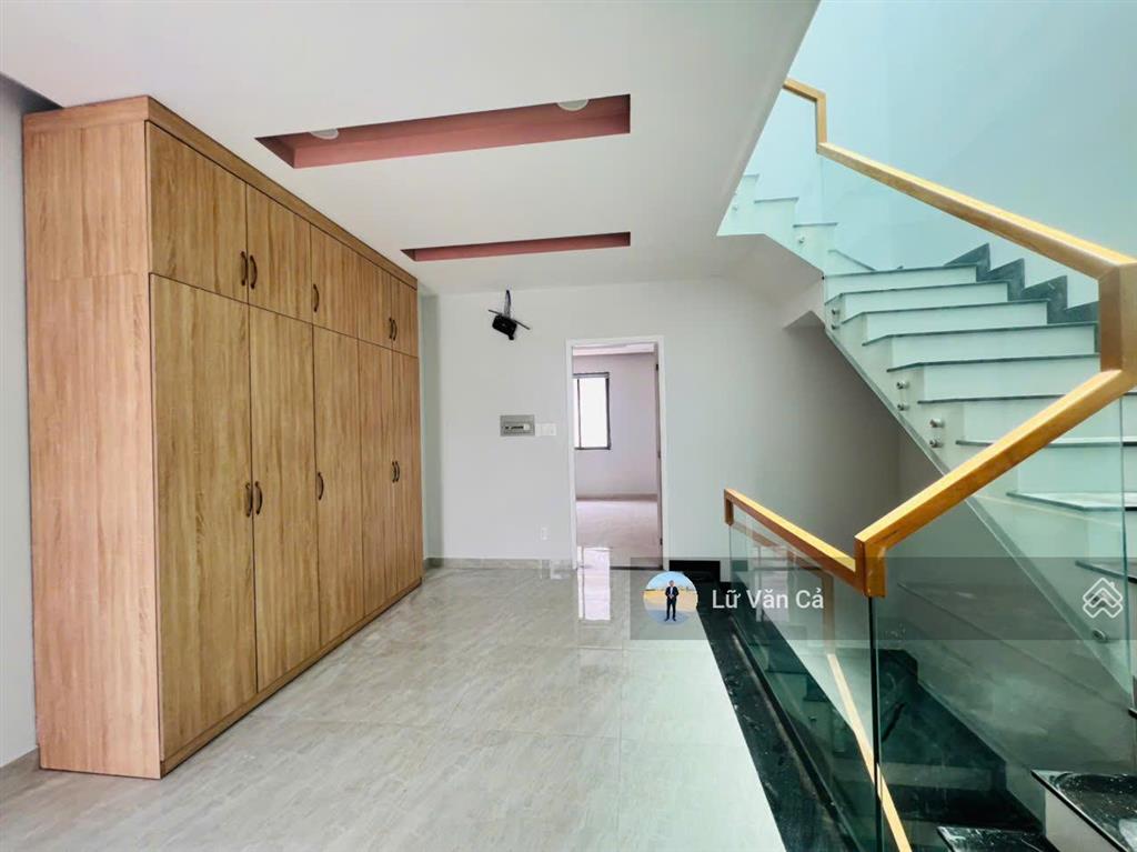 Hót nhà phố lakeview city hoàn thiện mới đẹp cho thuê giá 29 tr dt 5x20m 4 phòng ngủ dọn vô ở ngay