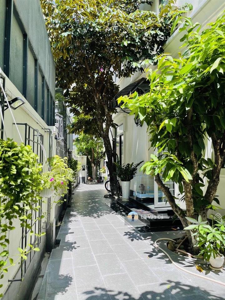 Cho thuê biệt thự sân vườn full nội thất cao cấp kđt lakeview dt 160m, 4pn, giá thuê chỉ 35tr/th