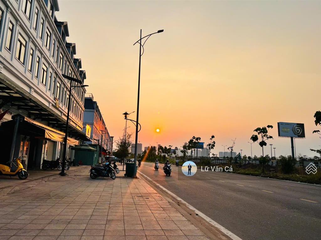 Chính chủ thuê shophouse song hành lakeview city, dt 7x20m 5 lầu sử dụng, có thang máy, giá 50 tr