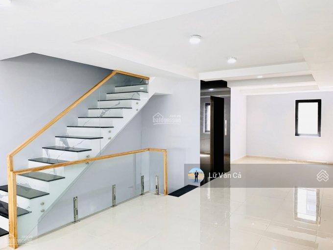 Chính chủ thuê shophouse song hành lakeview city, dt 7x20m 5 lầu sử dụng, có thang máy, giá 50 tr