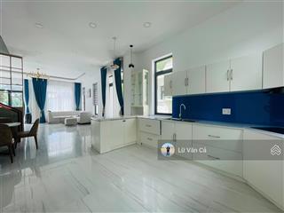 Cho thuê căn biệt thự sân vườn lakeview city 4 phòng ngủ dt 8x20m 2 lầu full nội thất, giá 35 tr/th