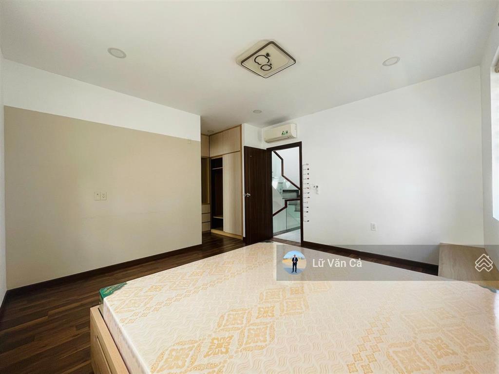 Hot  biệt thự sân vườn full nội thất đầy đủ kđt lakeview city dt 8x20m 4 phòng ngủ giá thuê 35tr