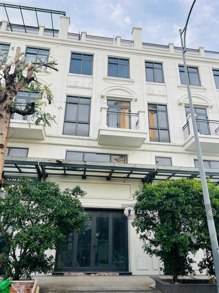 Chính chủ cần bán nhanh căn shophouse lakeview city dt 5x20m 5 lầu giá bán 20 tỷ  0907 860 ***