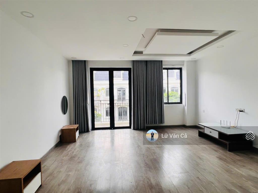 Hót nhà phố lakeview city hoàn thiện cần cho thuê giá 32 tr dt 5x20m 4 phòng ngủ dọn vô ở ngay