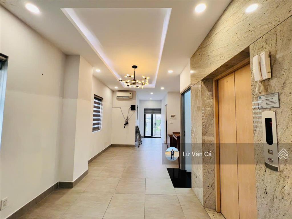 Cho thuê căn góc shophouse sân vườn lakeview city dt 140m2 5 tầng nhà thiết kế thang máy giá 35tr