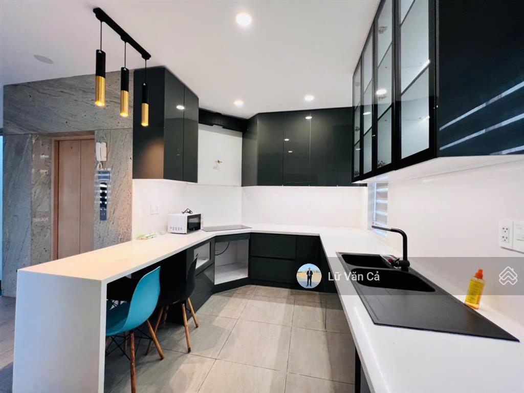 Cho thuê căn góc shophouse sân vườn lakeview city dt 140m2 5 tầng nhà thiết kế thang máy giá 35tr