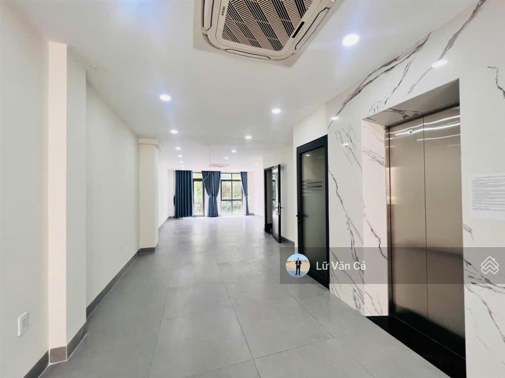 Shophouse lakeview city dt 5x20m 1 trệt 1 lửng 3 lầu hoàn thiện cơ bản có thang máy giá thuê 38tr