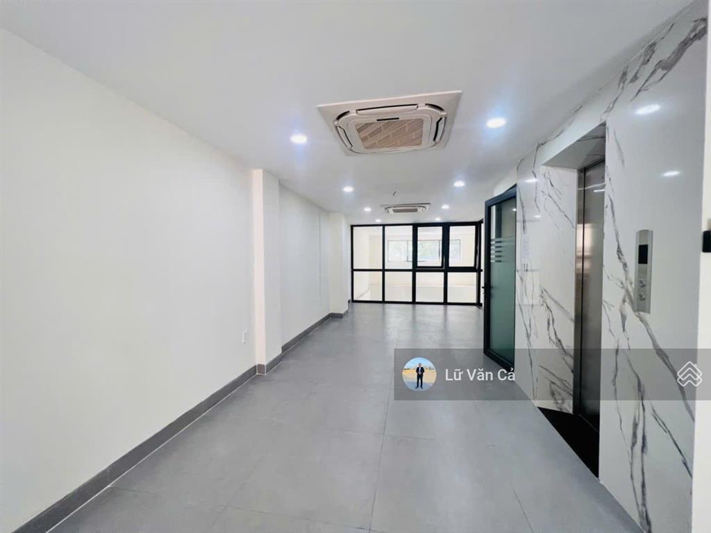 Shophouse lakeview city dt 5x20m 1 trệt 1 lửng 3 lầu hoàn thiện cơ bản có thang máy giá thuê 38tr