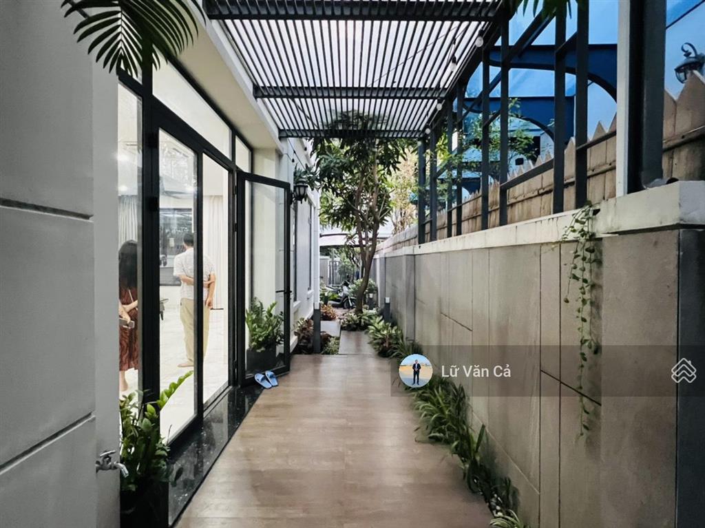 Biệt thự sân vườn lakeview city view hồ full nội thất đầy đủ cho thuê dt 8x22m giá thuê 50tr tl