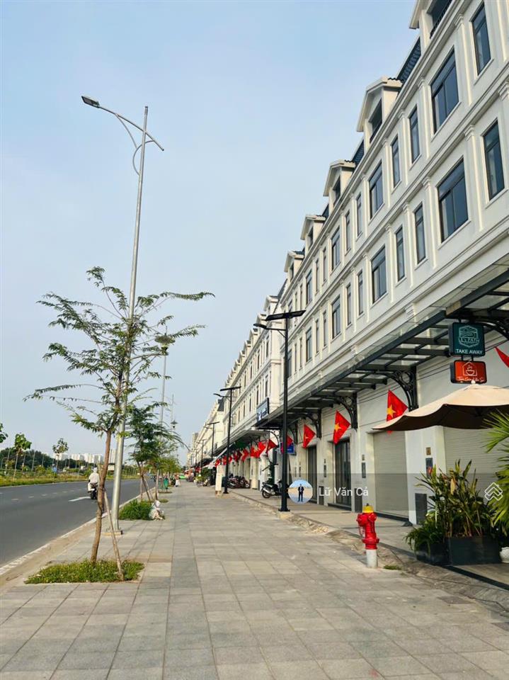 Kẹt tiền chính chủ cần bán gấp căn góc sân vườn lakeview city dt 5x20m nội thất giá bán thoả thuận