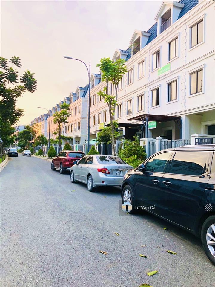 Bán gấp nhà phố lakeview city giá cực hot chỉ 18,5 tỷ nhà hoàn thiện 100m2 3 lầu, hđmb công chứng