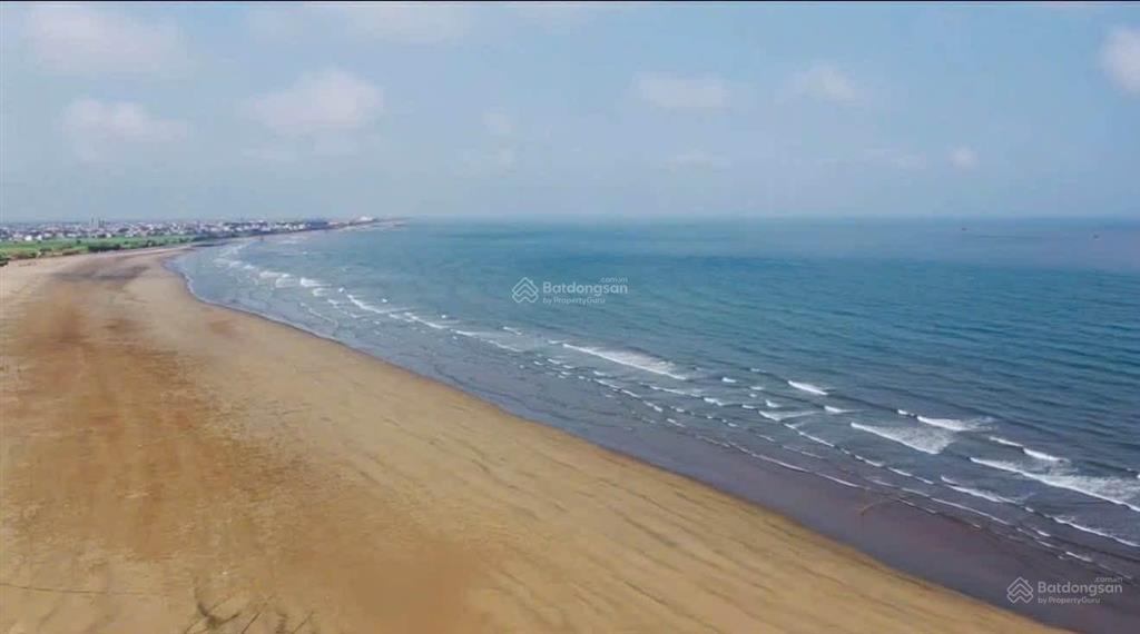 Không quản lý được nên cần bán lô đất 100m2 gần bãi tắm thịnh long và nhà thở đổ