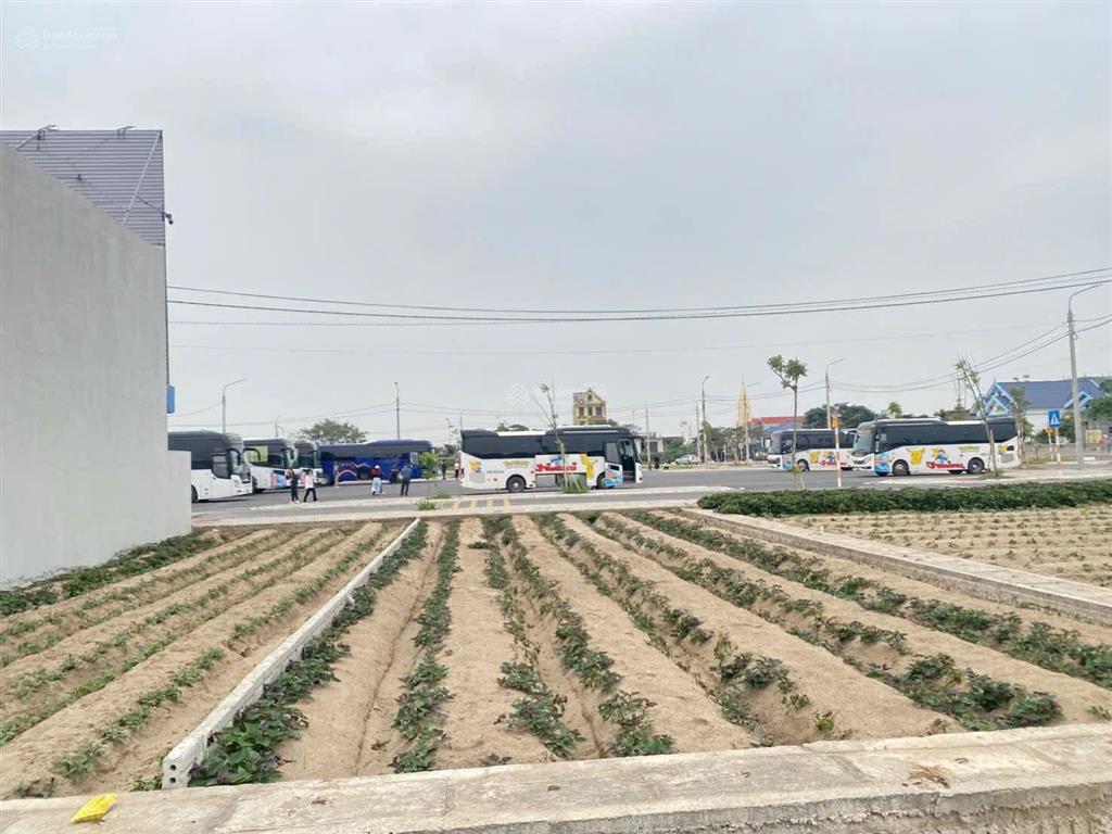 Xây nhà thiếu tiền nên muốn nhượng lại lô đất 108m2