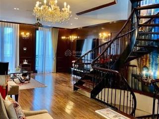 Nhà phố lạc long quân,tây hồ. vị trí đắc địa. 220m2, mặt tiền 10m. vỉa hè, kd, ô tô tránh .100 tỷ.