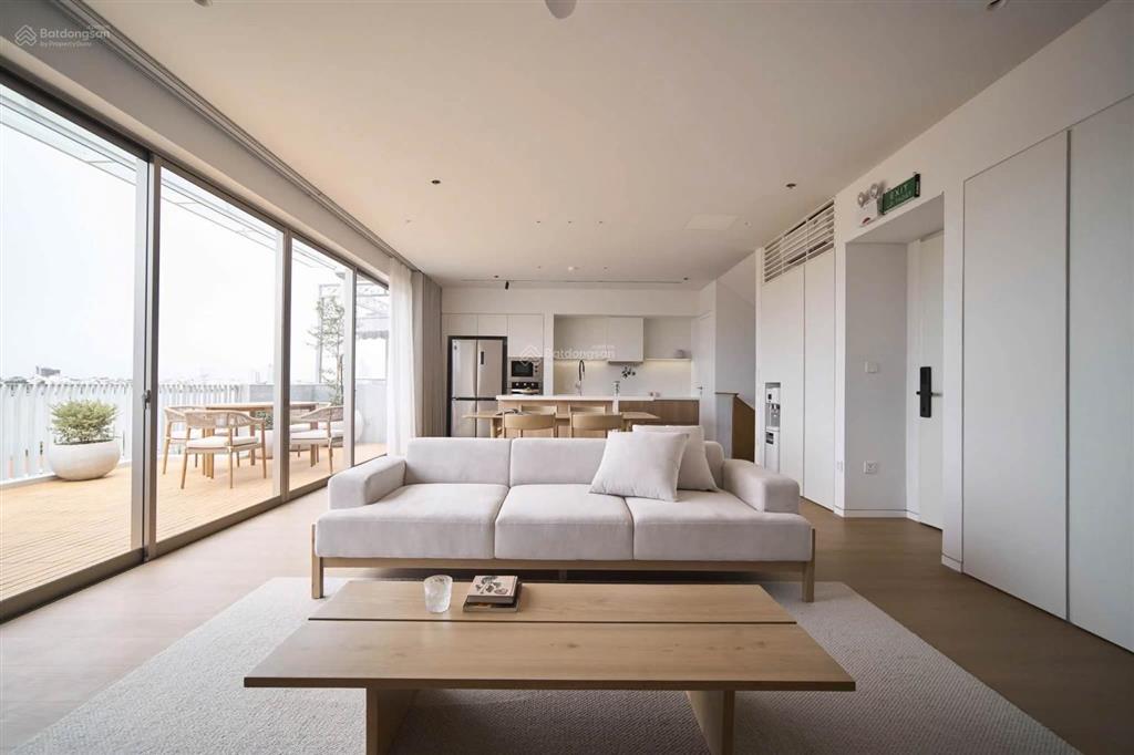 Mặt phố nhật chiêu  hồ tây, nhà 6 tầng có hầm, 90m2, kinh doanh siêu đỉnh, 95 tỷ có tl