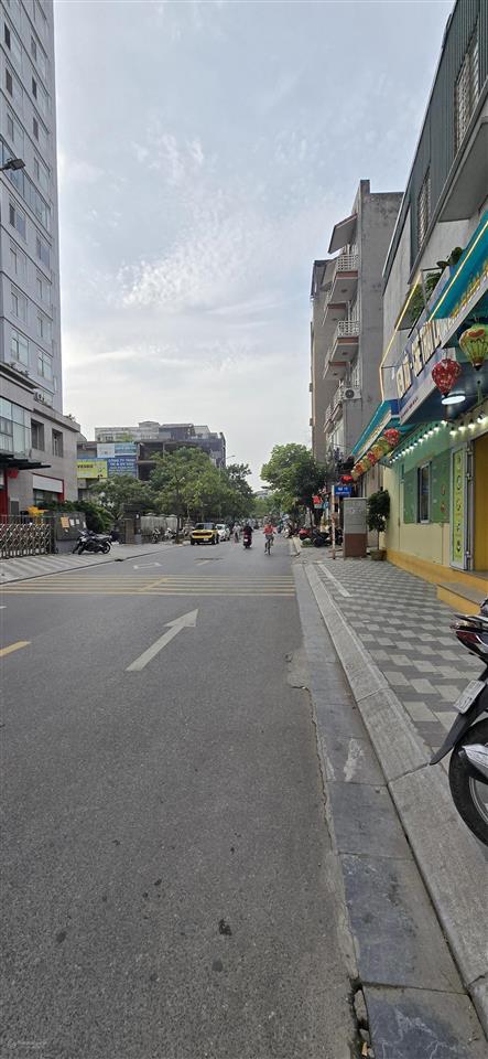 Phú xá, phú thượng, tây hồ nhà 145m2, mặt tiền 8.5m, ô tô tránh, 190tr/m2 có thương lượng.