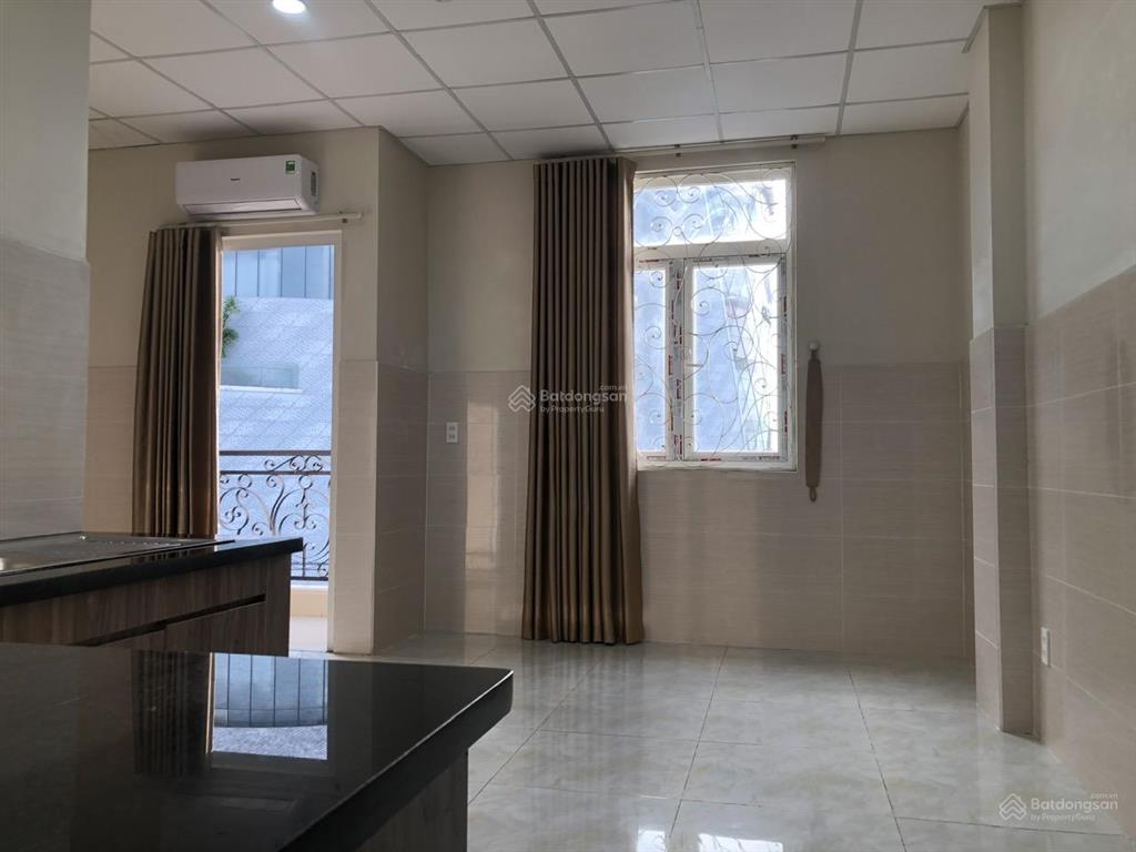 Cho thuê căn hộ ban công rộng 35m2
