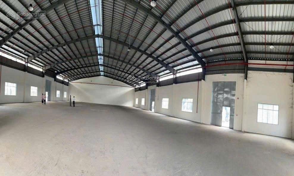 Cho thuê 2.400m2 kho nhà xưởng, văn phòng làm việc, tại đà nẵng