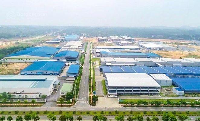 Cho thuê 2500m2, kho nhà xưởng kcn điện ngọc quảng nam.