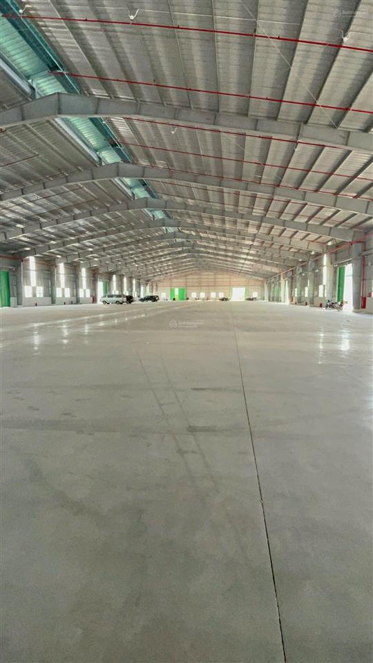 Cho thuê 2400m2, kho nhà xưởng khu công nghiệp thọ quang, sơn trà, đà nẵng.