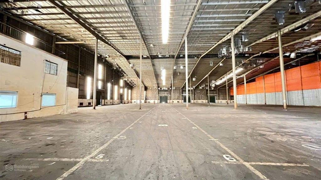 Bán 3000m2 đất sxkd có sẵn kho nhà xưởng, văn phòng làm việc,.. gần trung tâm đà nẵng.