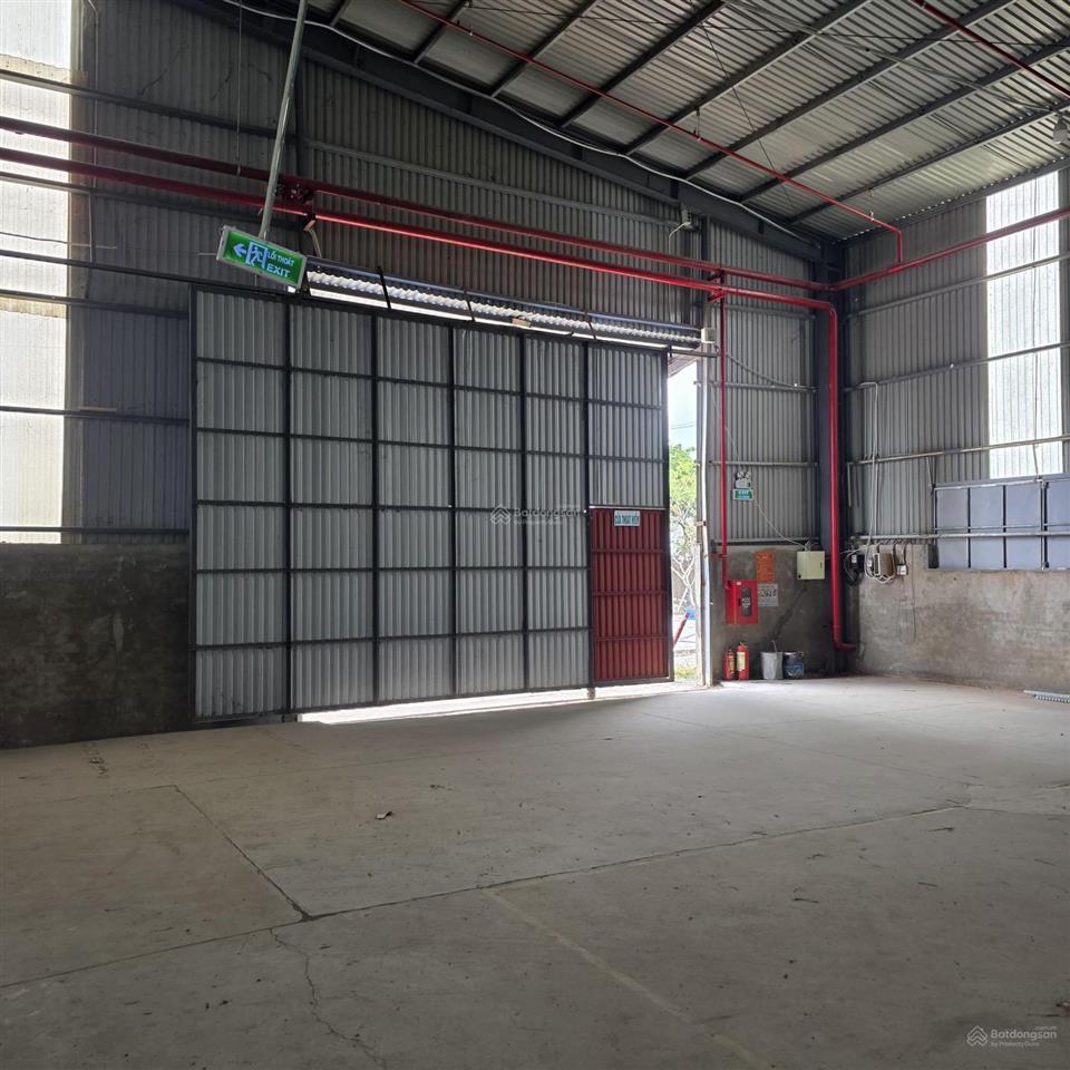 Cho thuê 3200m2 đất có 2400m2 kho nhà xưởng tại phường ngũ hành sơn, đà nẵng.
