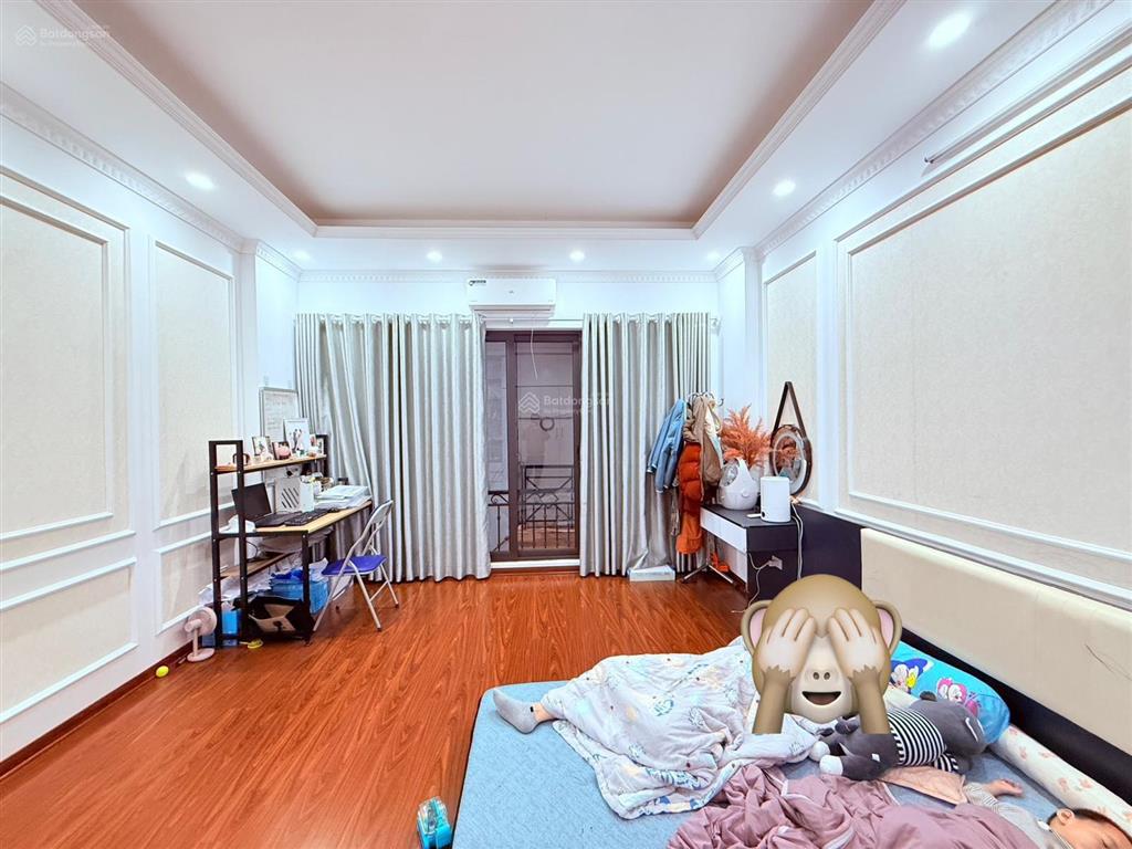 Trung kính 10.2 tỷ 40m2 nhà 5 tầng, mặt tiền 4.2m, ô chờ thang máy, ngõ rộng, cách phố 50m