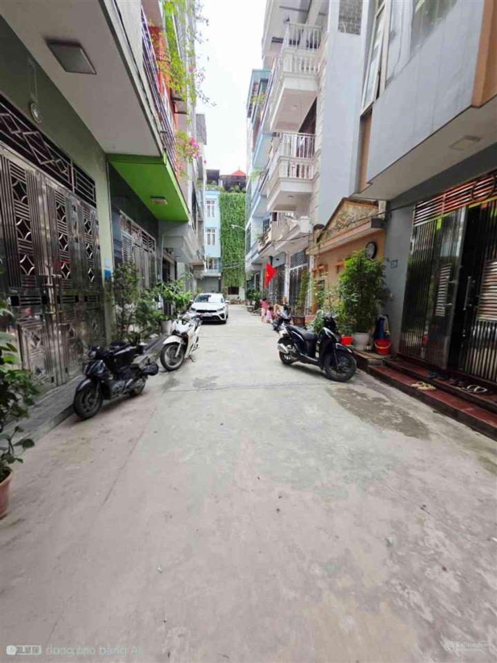 Bán nhà ba la hđ, 5 tầng thang máy phân lô ô tô tránh, sđcc vuông giá 9 tỷ