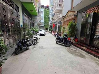 Bán nhà ba la hđ, 5 tầng thang máy phân lô ô tô tránh, sđcc vuông giá 9 tỷ