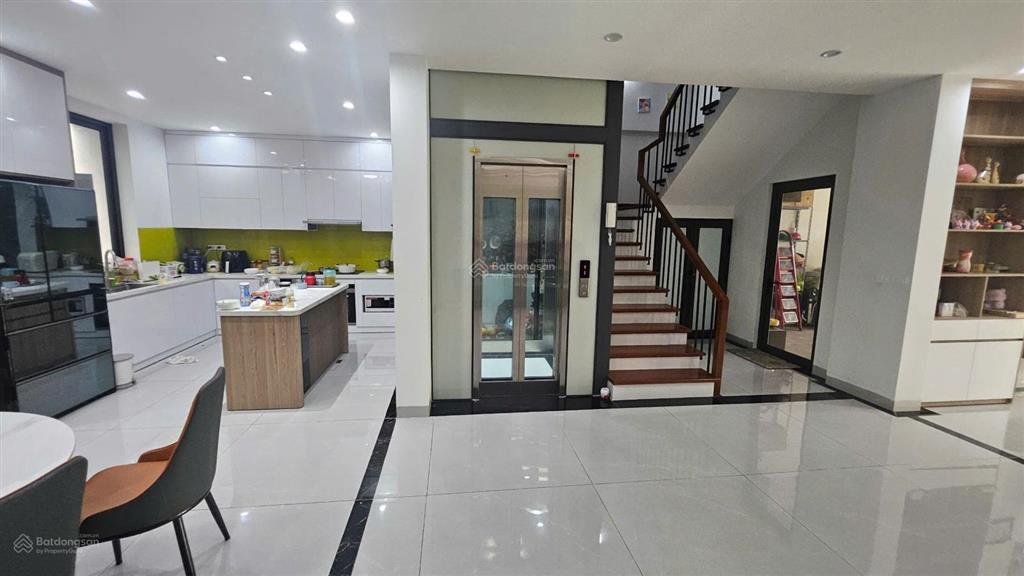 Bán nhà vườn 160m2 khu c16 kđt geleximco lê trọng tấn, hoàn thiện full thang máy giá chỉ 28 tỷ