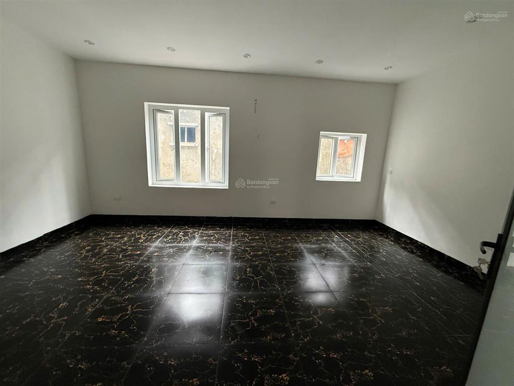 Chủ giảm sâu, cần bán một căn liền kề bảo sơn giá chỉ 21.5 tỷ, giá tốt dự án. đã hoàn thiện