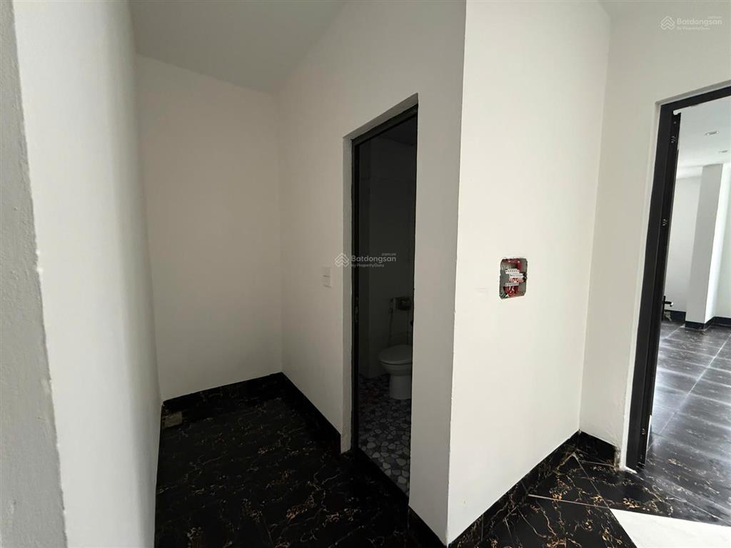 Chủ giảm sâu, cần bán một căn liền kề bảo sơn giá chỉ 21.5 tỷ, giá tốt dự án. đã hoàn thiện