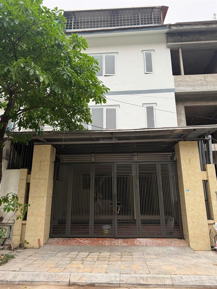 Chủ giảm sâu, cần bán một căn liền kề bảo sơn giá chỉ 21.5 tỷ, giá tốt dự án. đã hoàn thiện