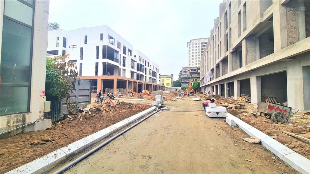 Hiếm có khó tìm  liền kề phố lạc trunghai bà trưng  kinh doanh văn phòng đỉnh  0963 603 ***