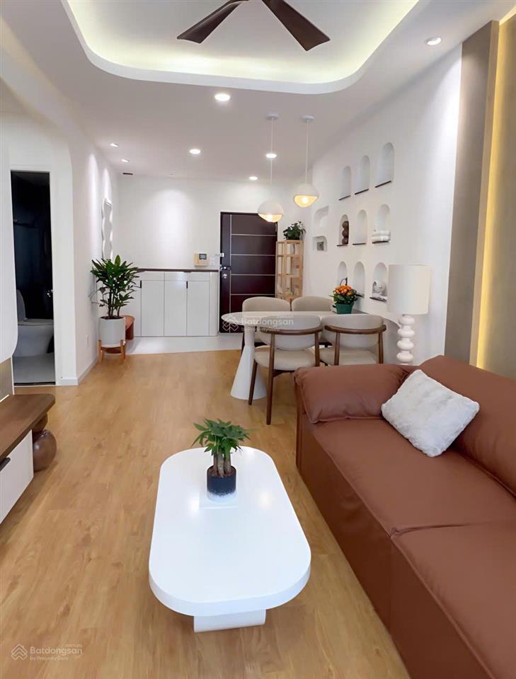 Bán căn hộ cc sky garden 3, giá cực chất 5,75 tỷ, 70m2, 3pn, đang cho thuê 19 triệu, q7, hcm