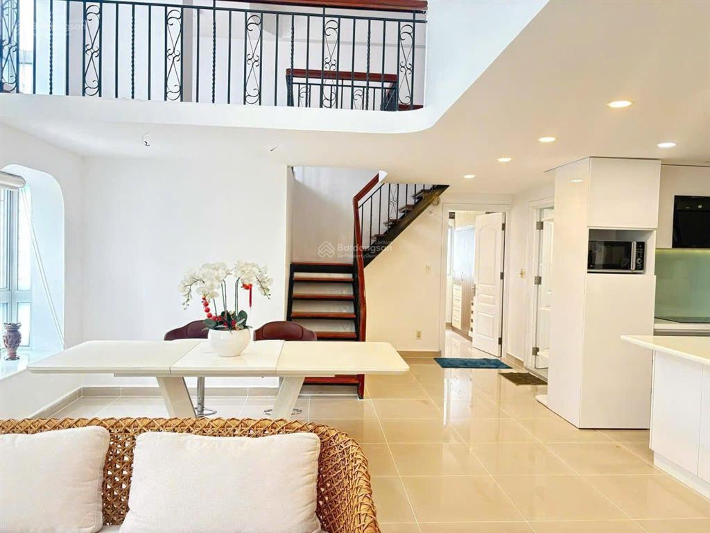 Bán căn hộ duplex chung cư sky garden i, giá 8,2 tỷ, 91m2, giá ưu đãi tại tân phong, q7, hcm