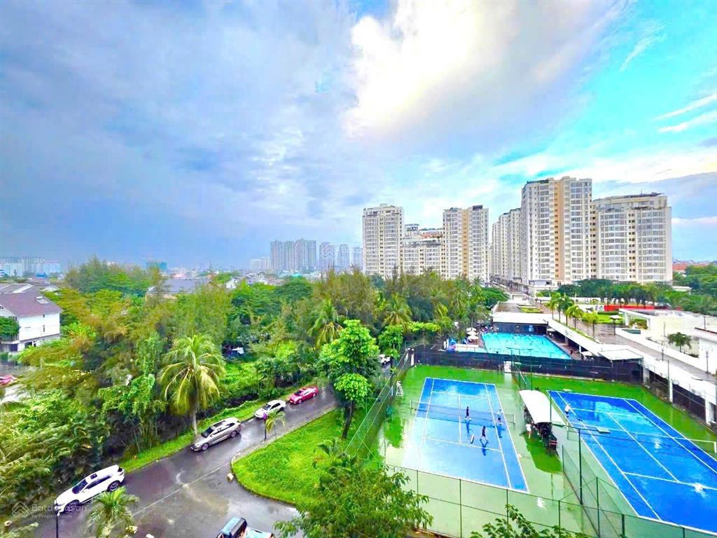 Bán căn hộ chung cư sky garden ii, giá ưu đãi 7,65 tỷ, 91 m2, 3pn, 2wc, full nội thất, view hồ bơi