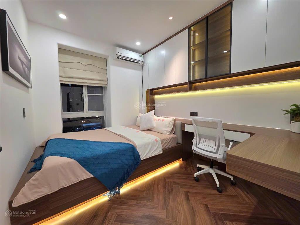 Bán căn hộ chung cư sky garden ii, giá ưu đãi 7,65 tỷ, 91 m2, 3pn, 2wc, full nội thất, view hồ bơi