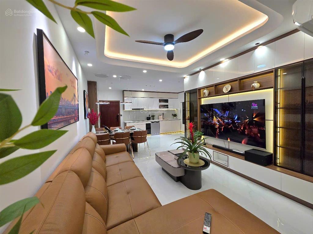 Bán căn hộ chung cư sky garden ii, giá ưu đãi 7,65 tỷ, 91 m2, 3pn, 2wc, full nội thất, view hồ bơi